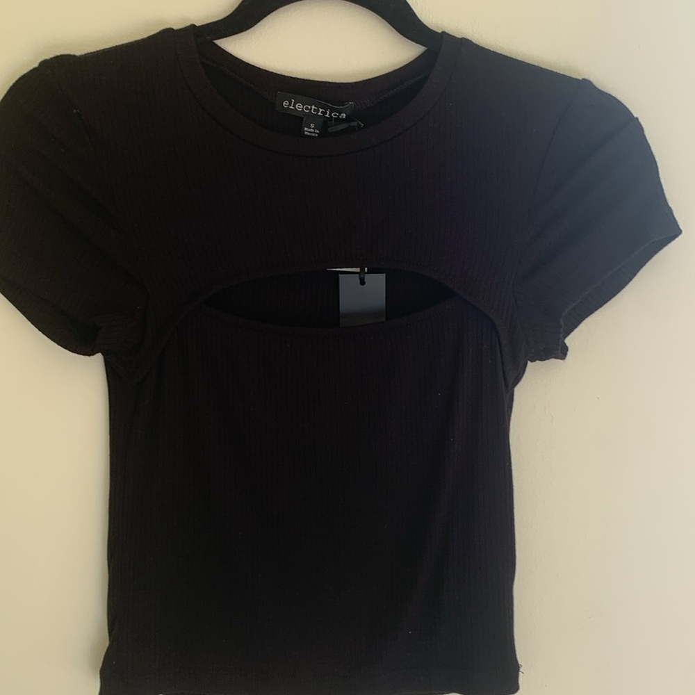 Going out top with cut out - Picture 2 of 2